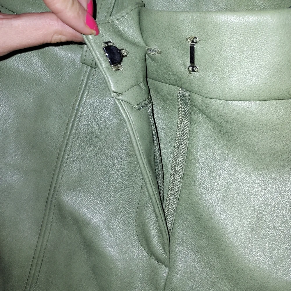 NWT green leather straight leg pants - Picture 5 of 6